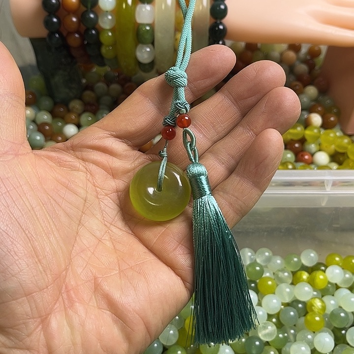 合金蛇纹石玉颈饰
