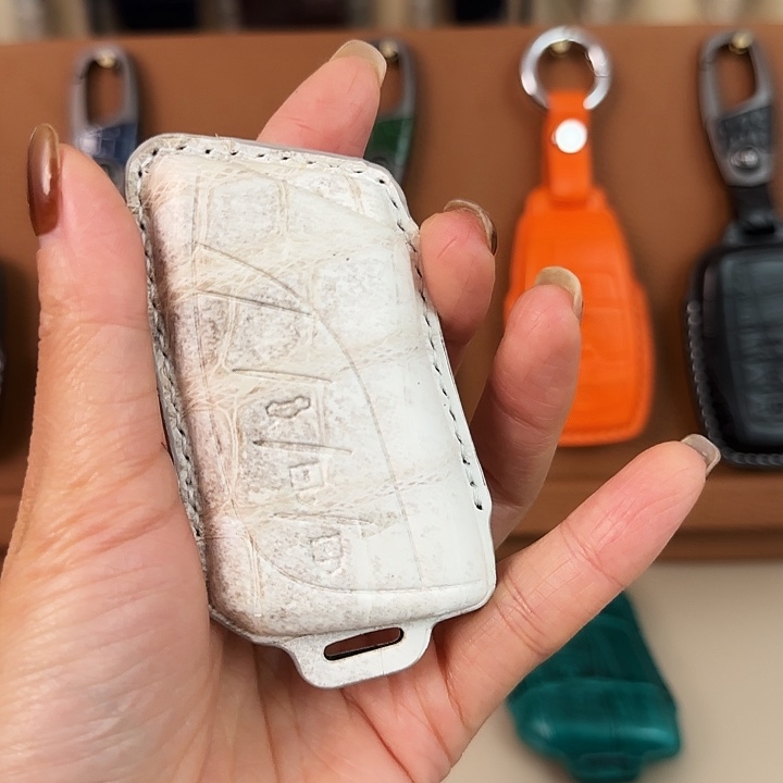 Z***L雷克萨斯喜马拉雅鳄鱼皮钥匙套配挂扣