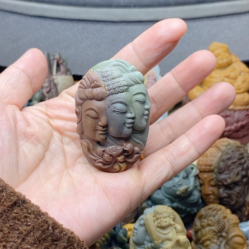 【闪购商品】定制石英质玉吊坠未镶嵌