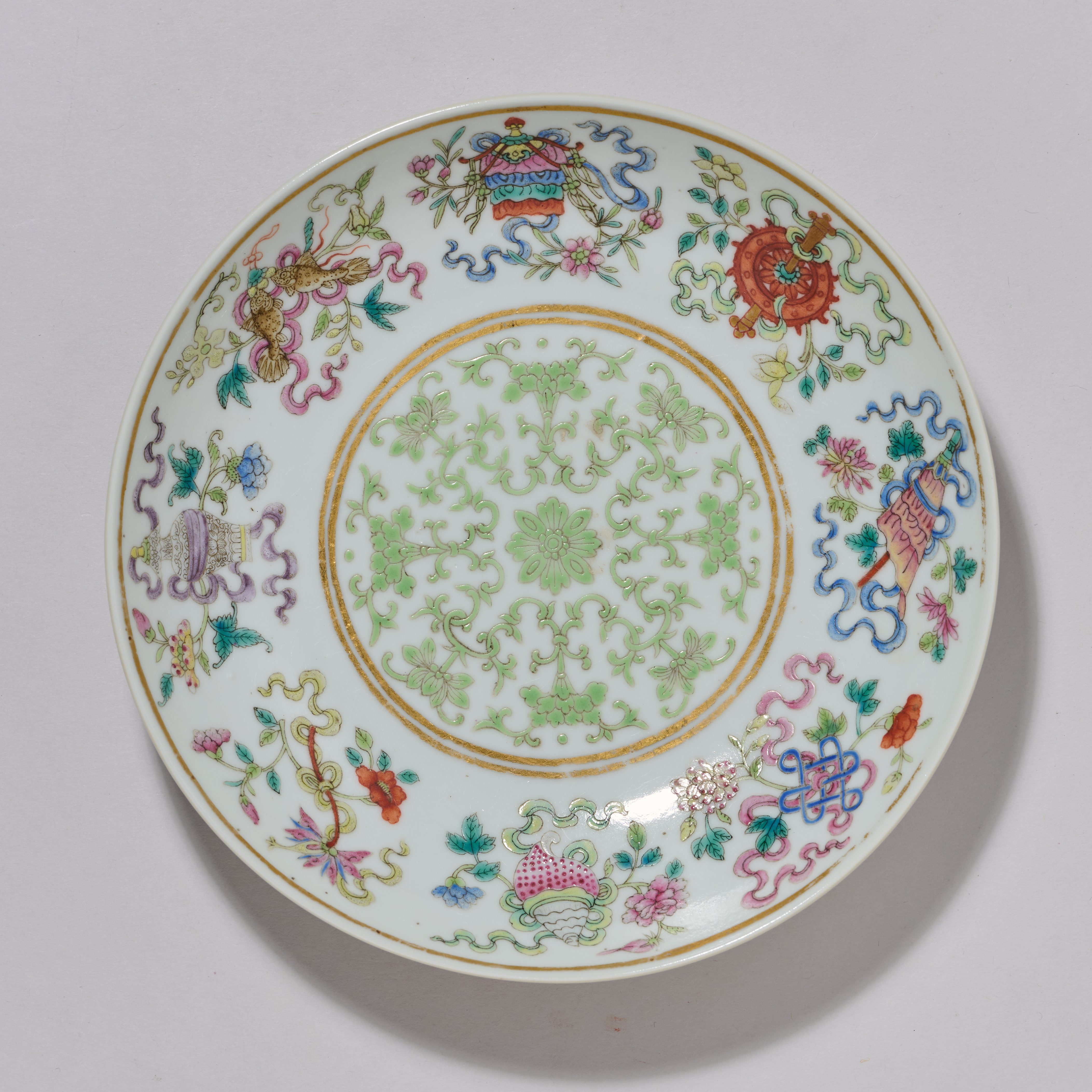 18、清同治 粉彩八吉祥纹盘【祥德101拍卖】