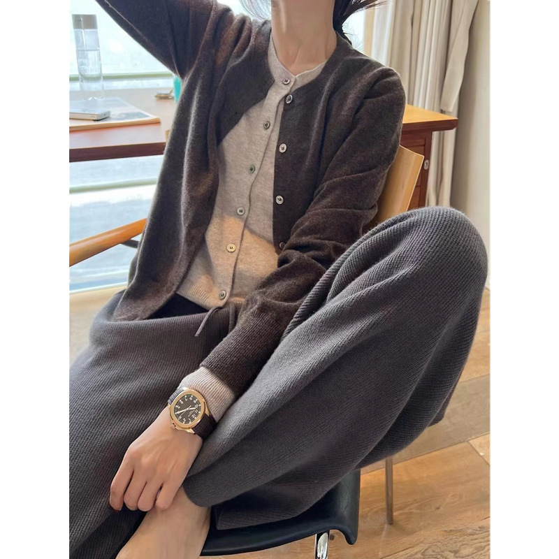 品牌上衣编码051-100慵懒风羊毛衫灰色假两件针织开衫女羊绒秋冬