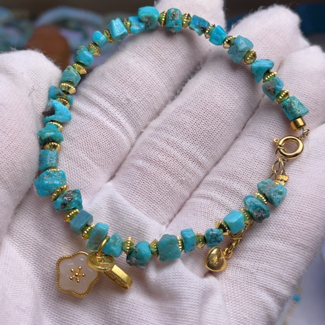 绿松石未镶嵌珠宝奇石