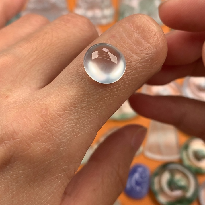 翡翠挂件未镶嵌….