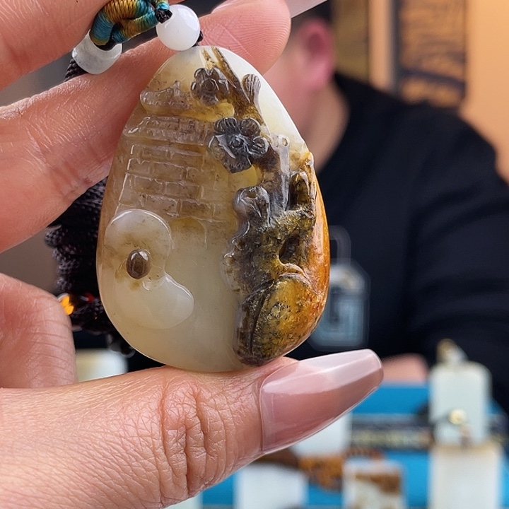 和田玉颈饰未镶嵌