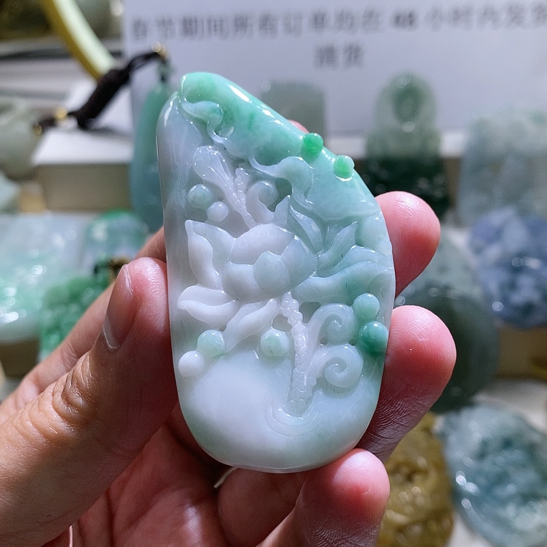 【闪购商品】翡翠颈饰未镶嵌莲花