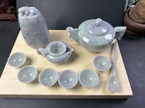 缅甸翡翠手工雕刻茶具套装可作礼品