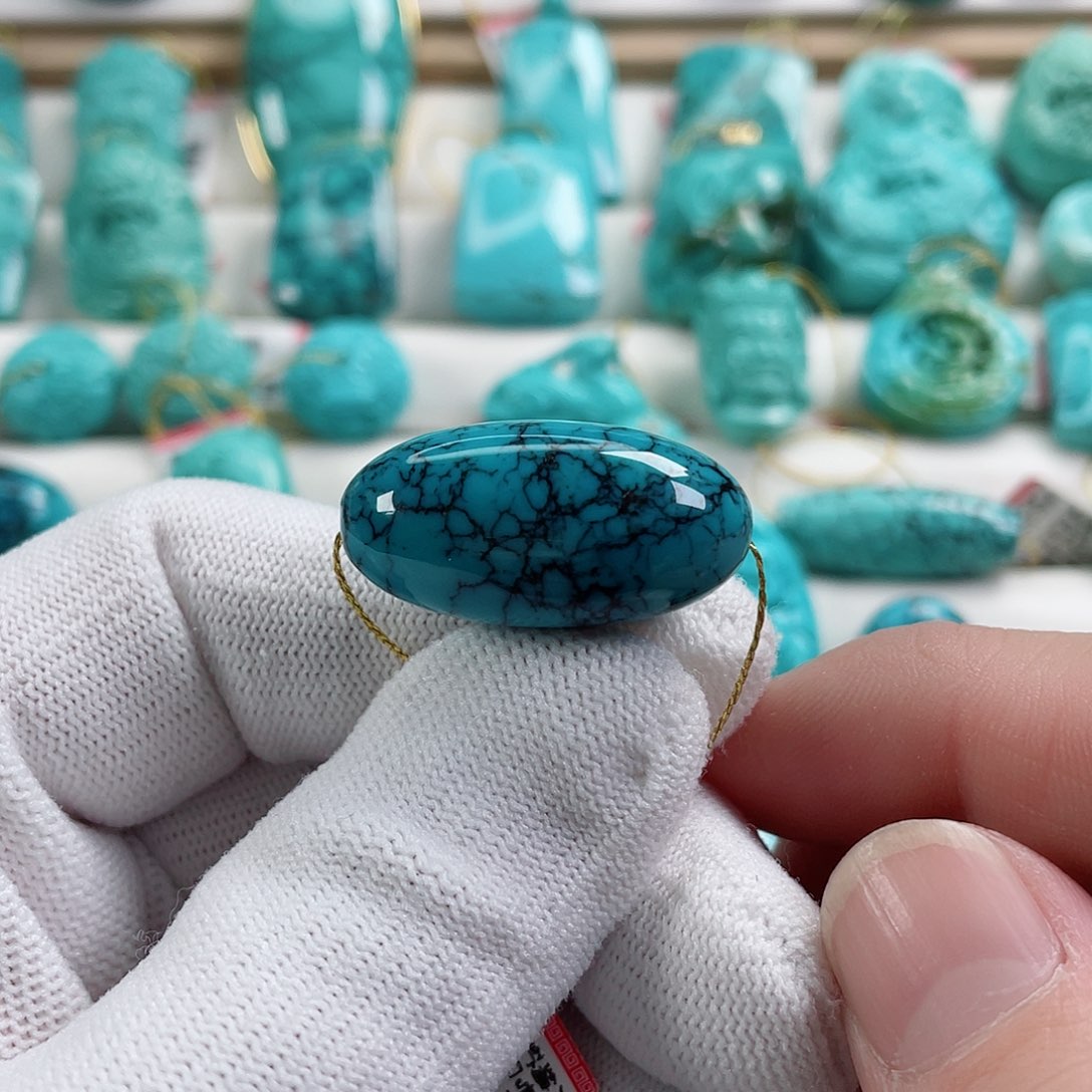 绿松石颈饰未镶嵌