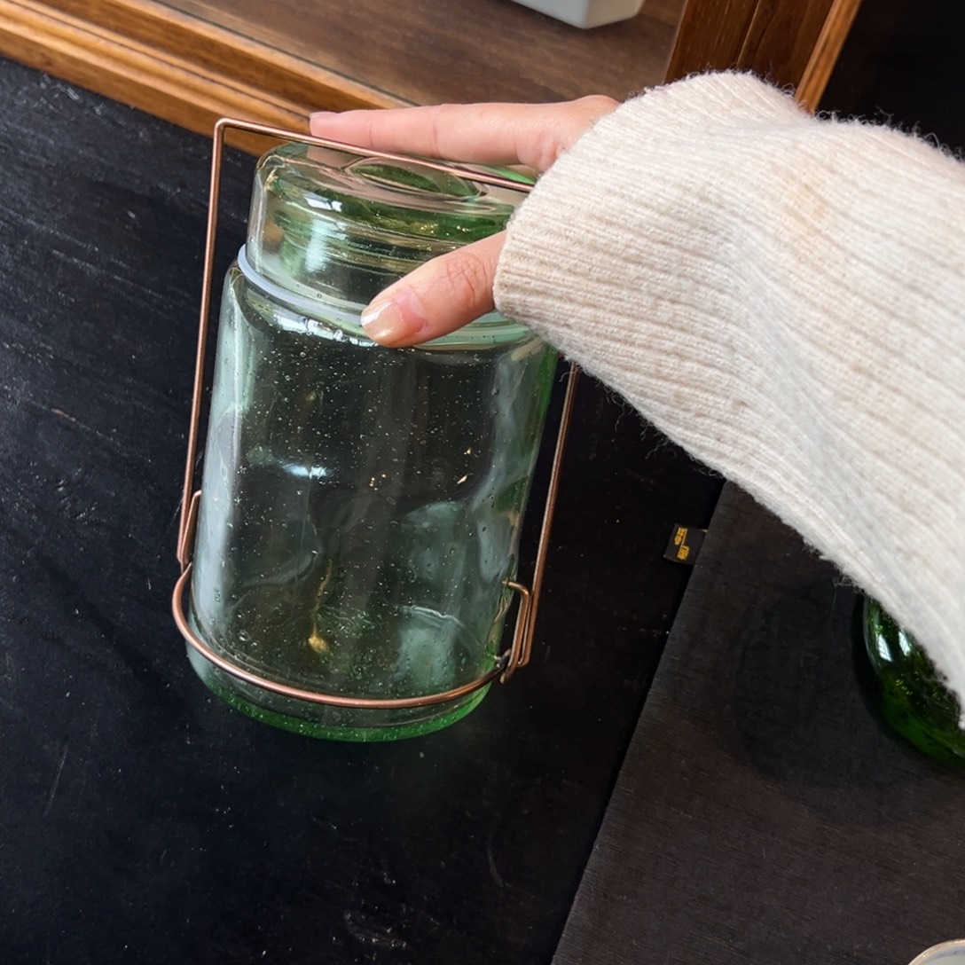 陶瓷。     陶瓷。    