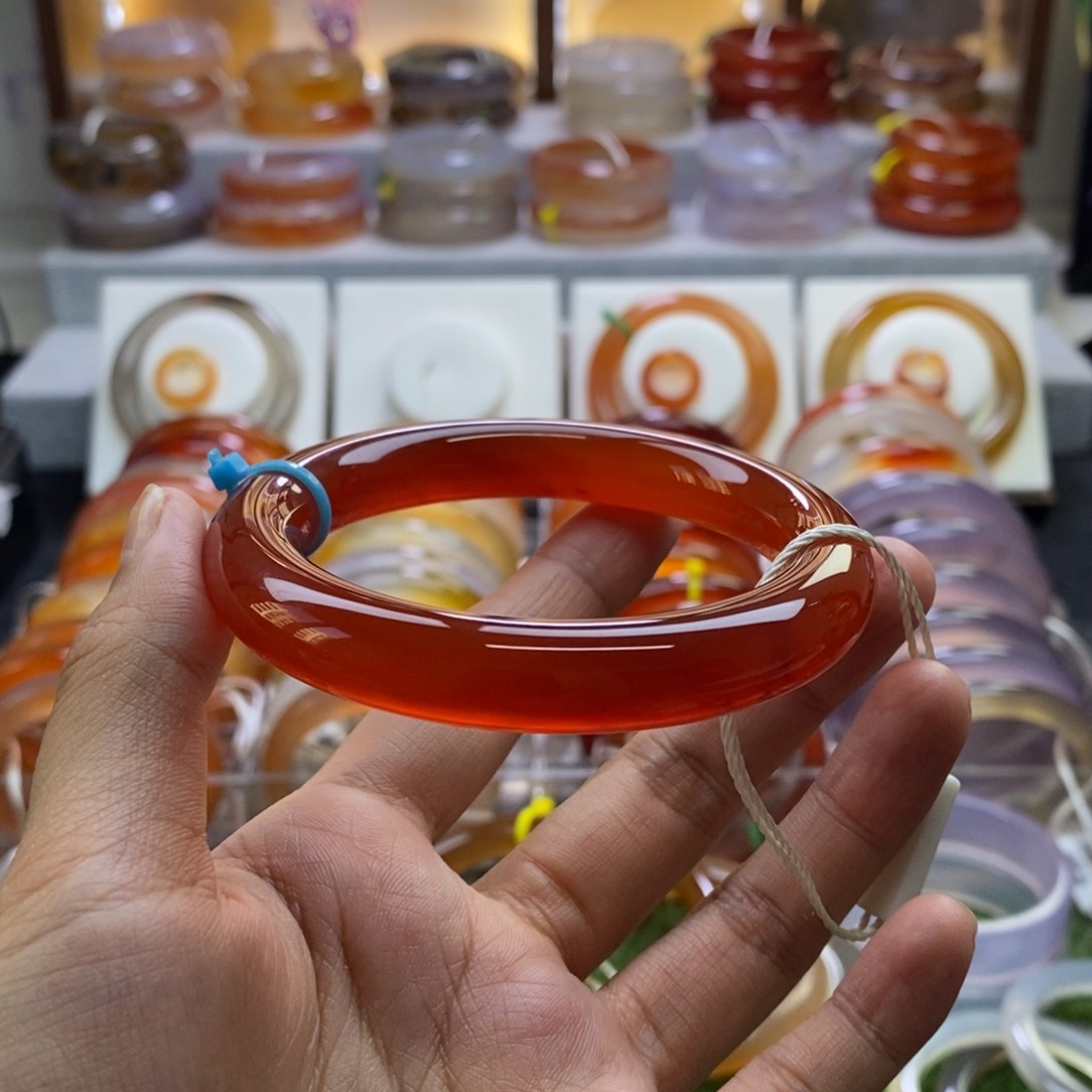 手镯玛瑙/玉髓未镶嵌露****)