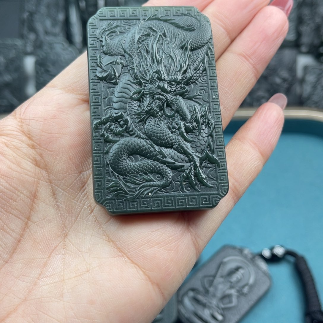 和田玉颈饰未镶嵌?*