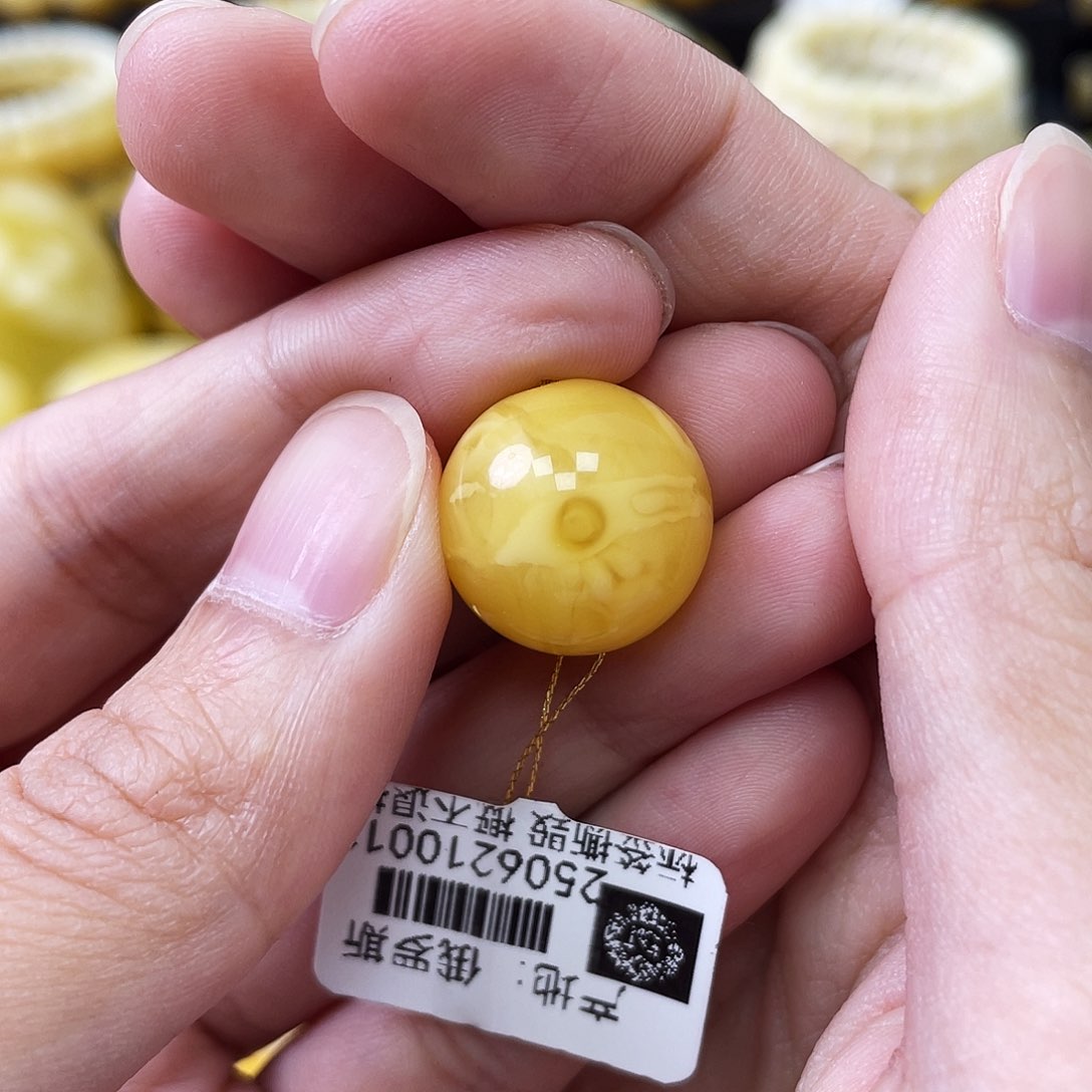 蜜蜡未镶嵌珠宝奇石鸡油黄16.1mm