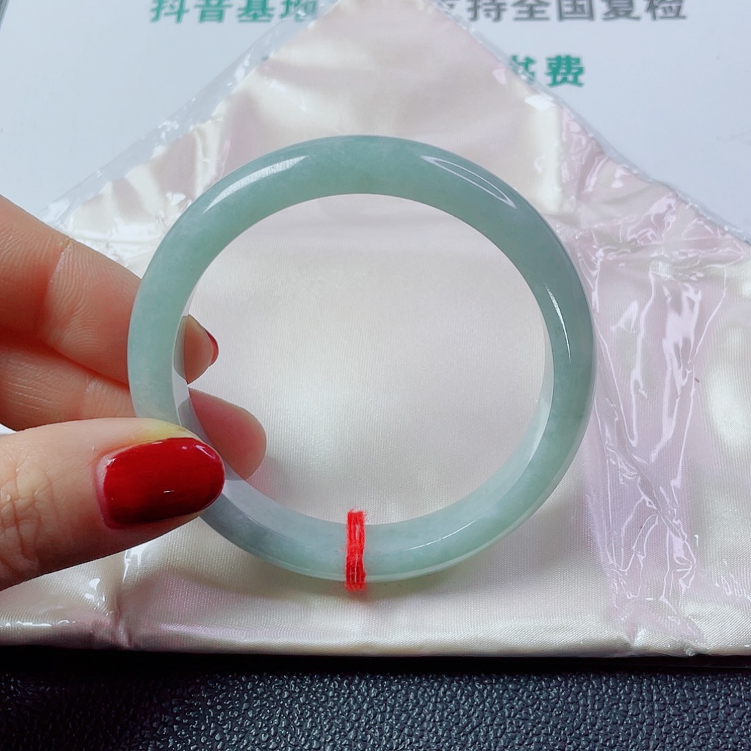 翡翠未镶嵌手镯圈口57.8宽11.6厚8.4