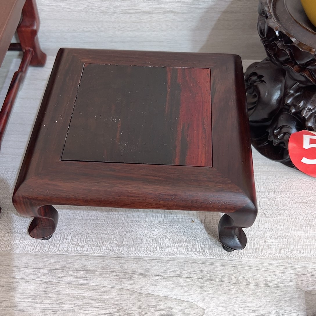 交趾黄檀（大红酸枝）