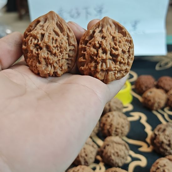 文玩核桃吊坠手工打底官帽