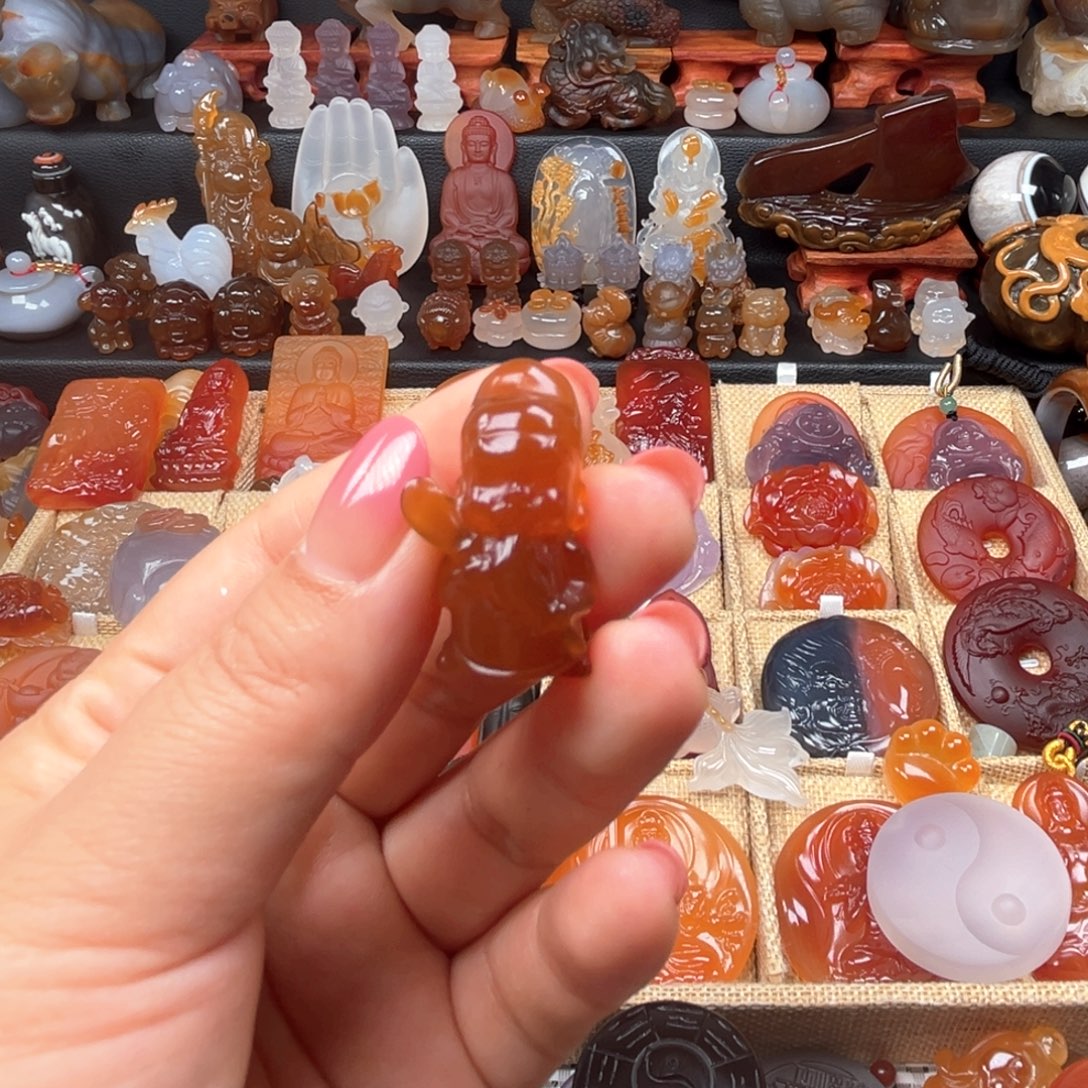 玛瑙/玉髓颈饰未镶嵌