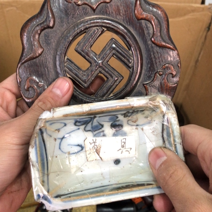 陶瓷孤品单件车里拍照