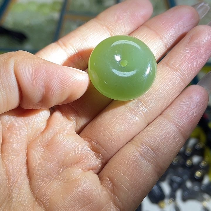 蓉***姐和田玉未镶嵌颈饰王姐