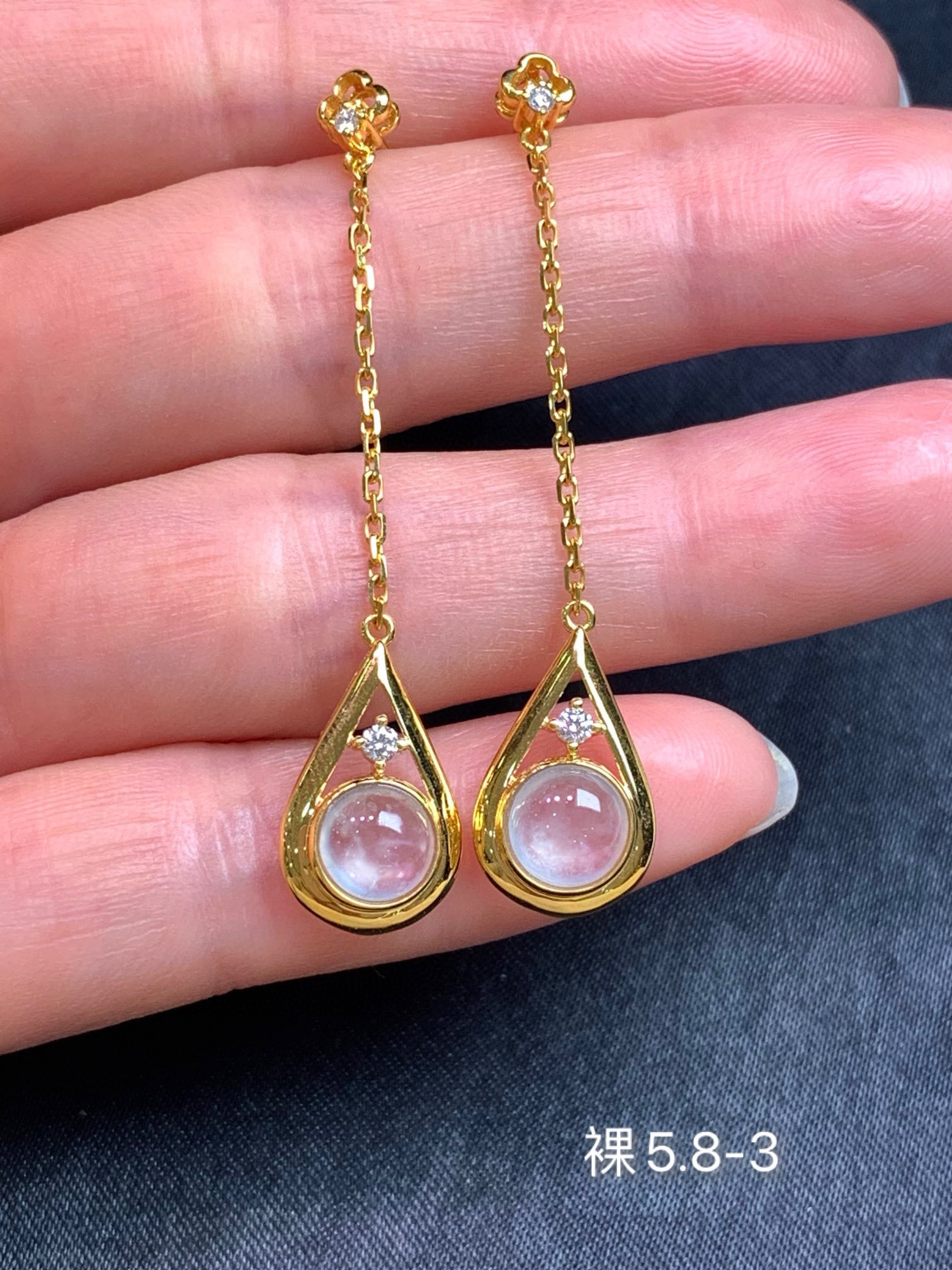 高冰蛋面翡翠耳坠 冰透水润 品质不错 镶嵌精致