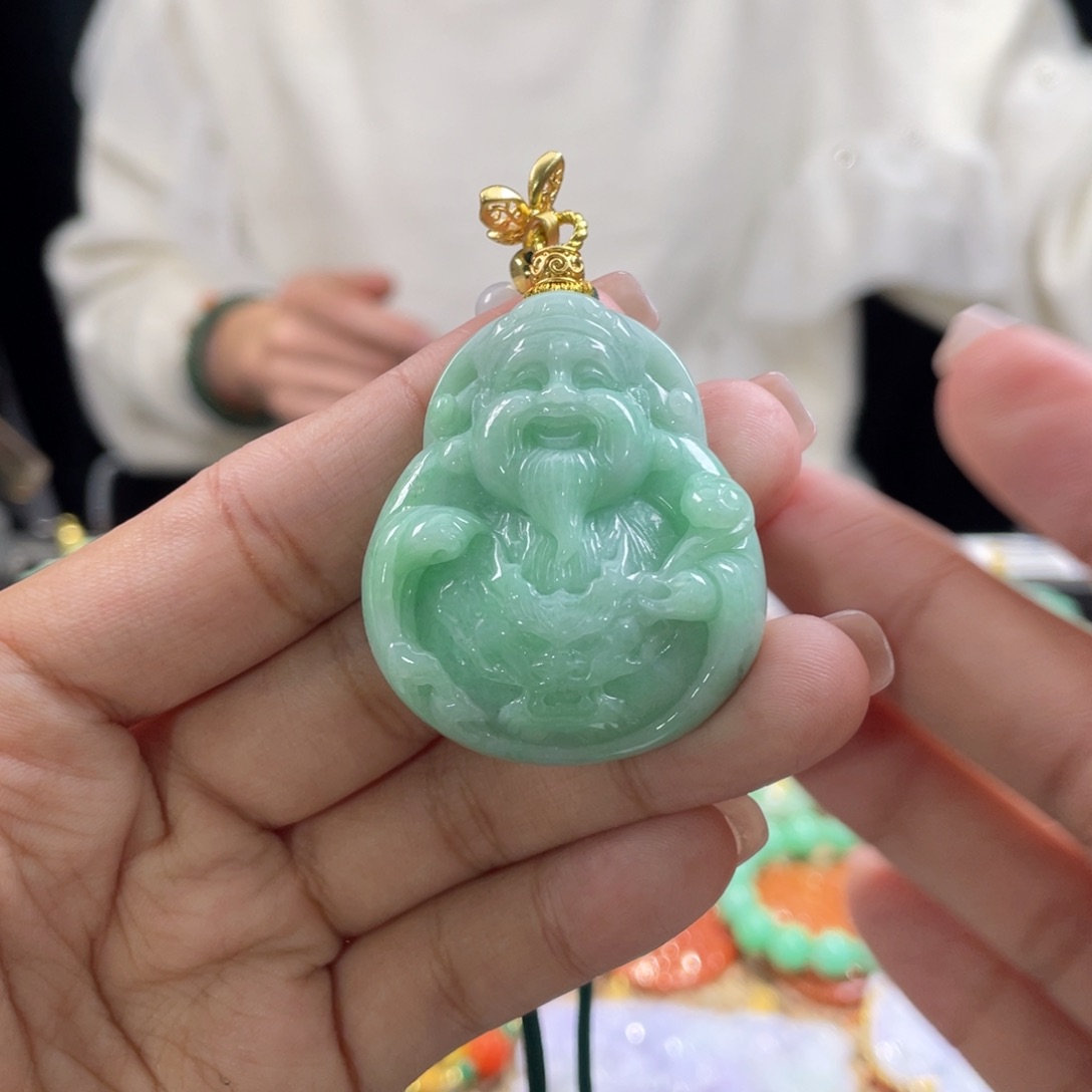 翡翠颈饰未镶嵌代编织