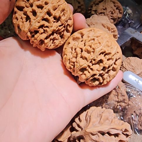 文玩核桃吊坠48门墩