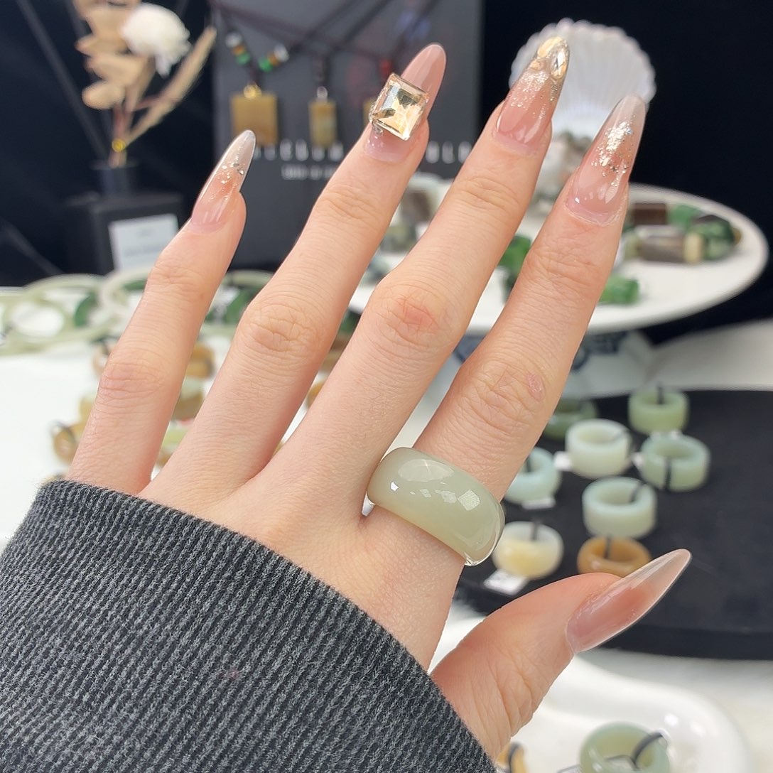 和田玉（糖玉）未镶嵌戒指j110晴水馒头17.5