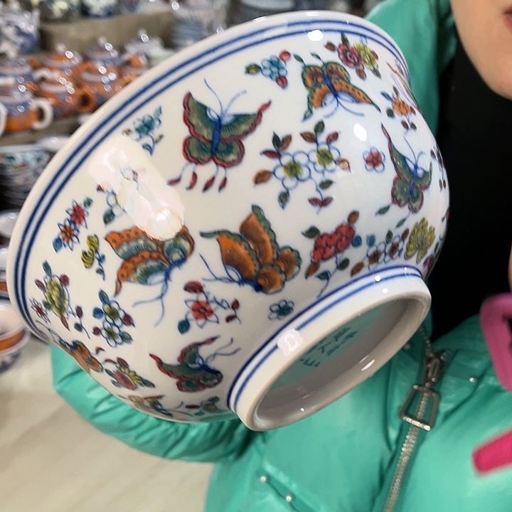 瓷片////////直径20厘米。红。