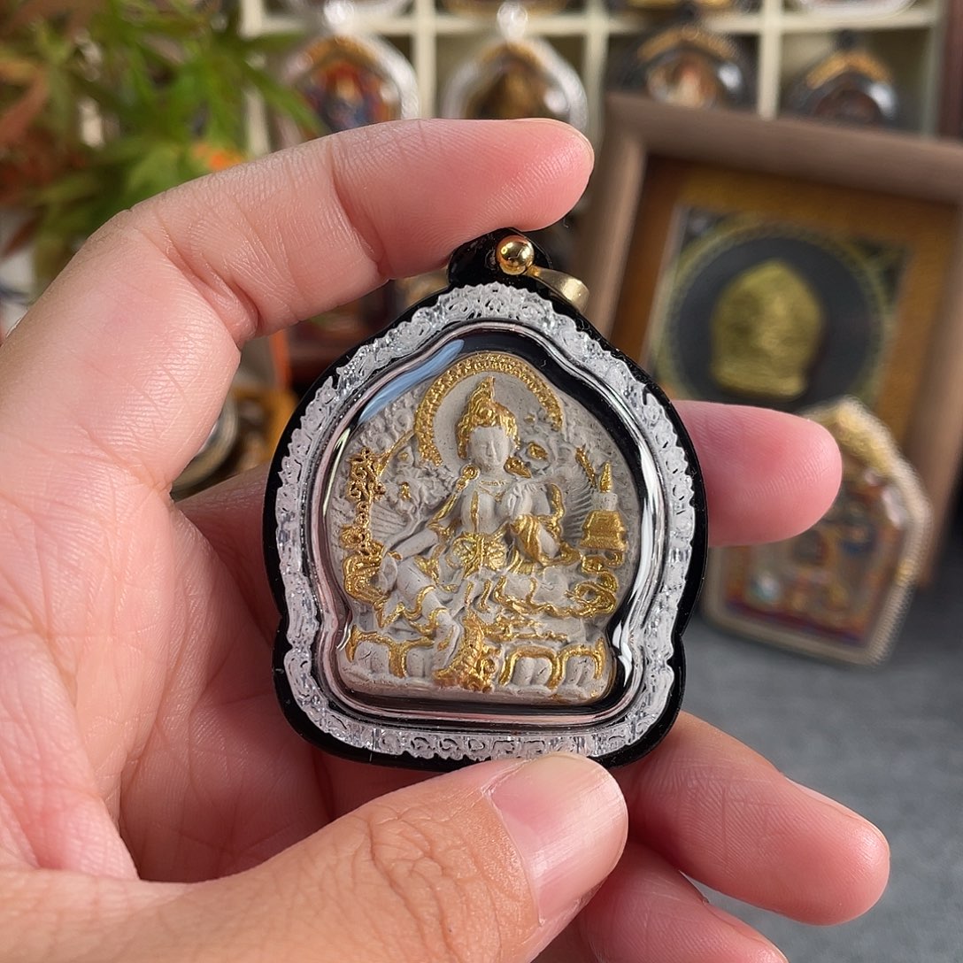 泥塑绿度度擦擦一尊