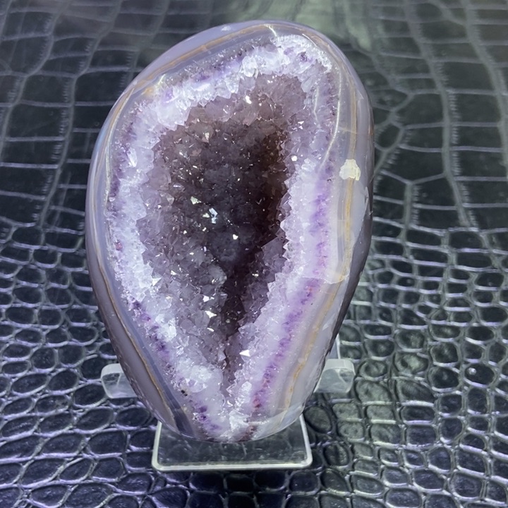 紫晶洞未镶嵌水晶