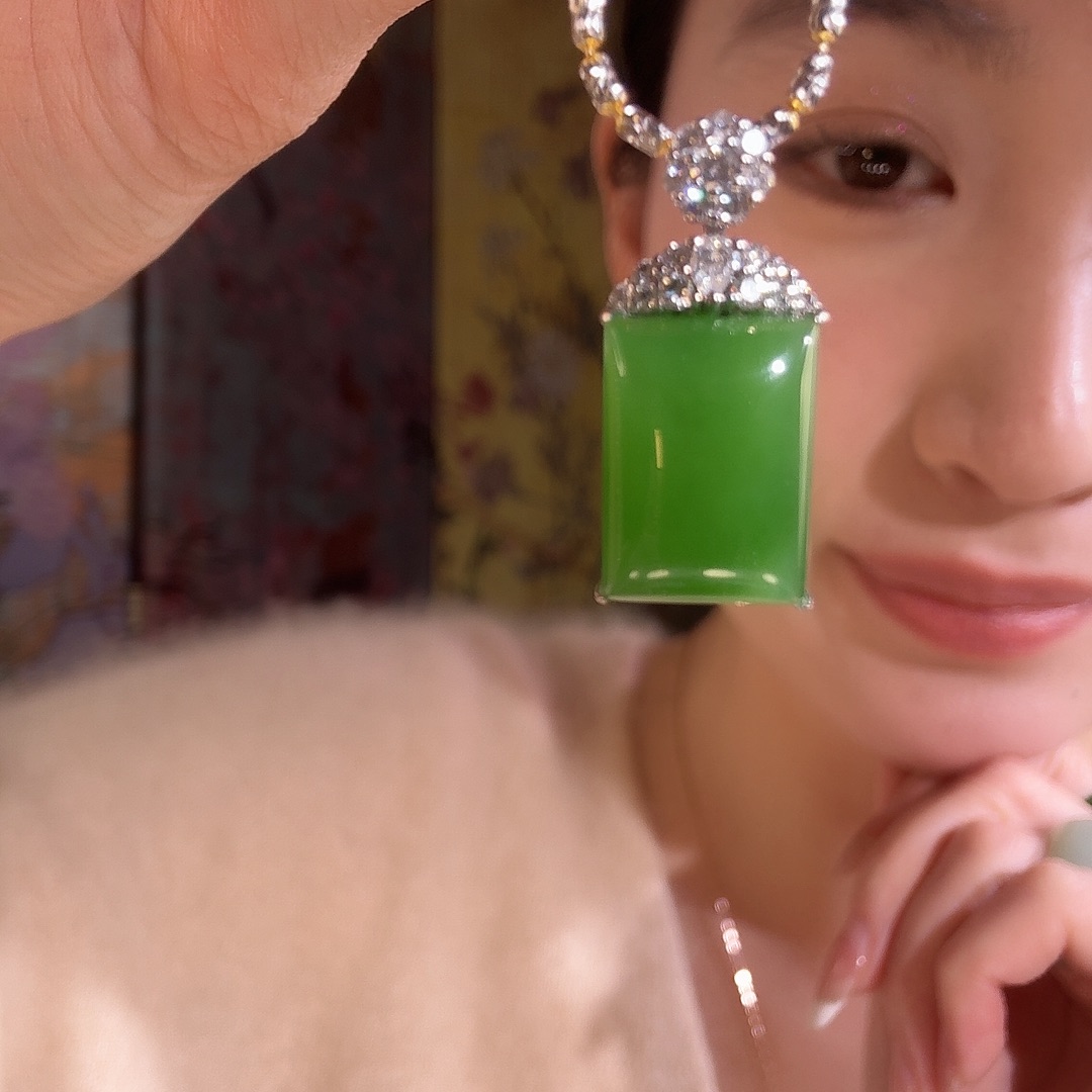 和田玉18K金镶嵌吊坠(不含链)