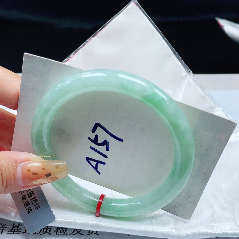 【闪购商品】翡翠手镯未镶嵌 圆条55+