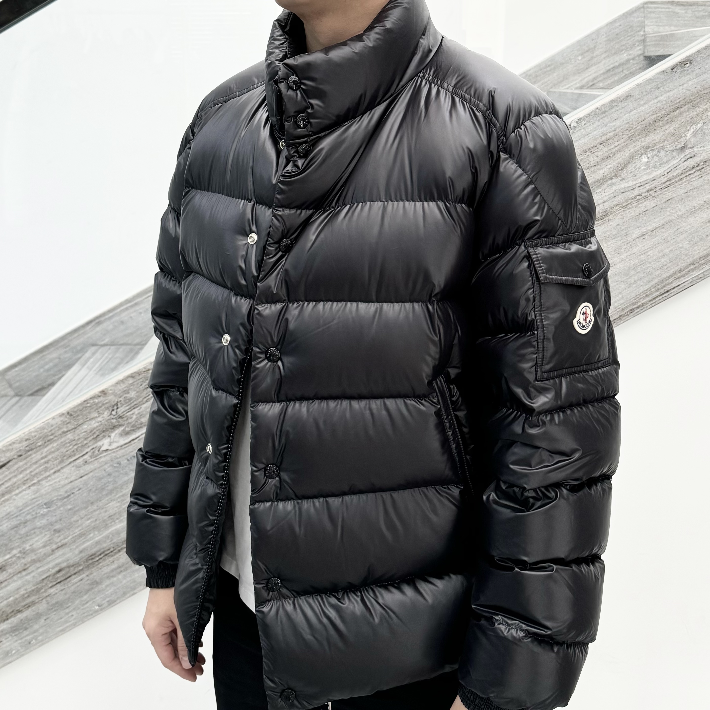未使用 MONCLER 未使用 MONCLER蒙口LULE立领中厚款羽绒服纯色手