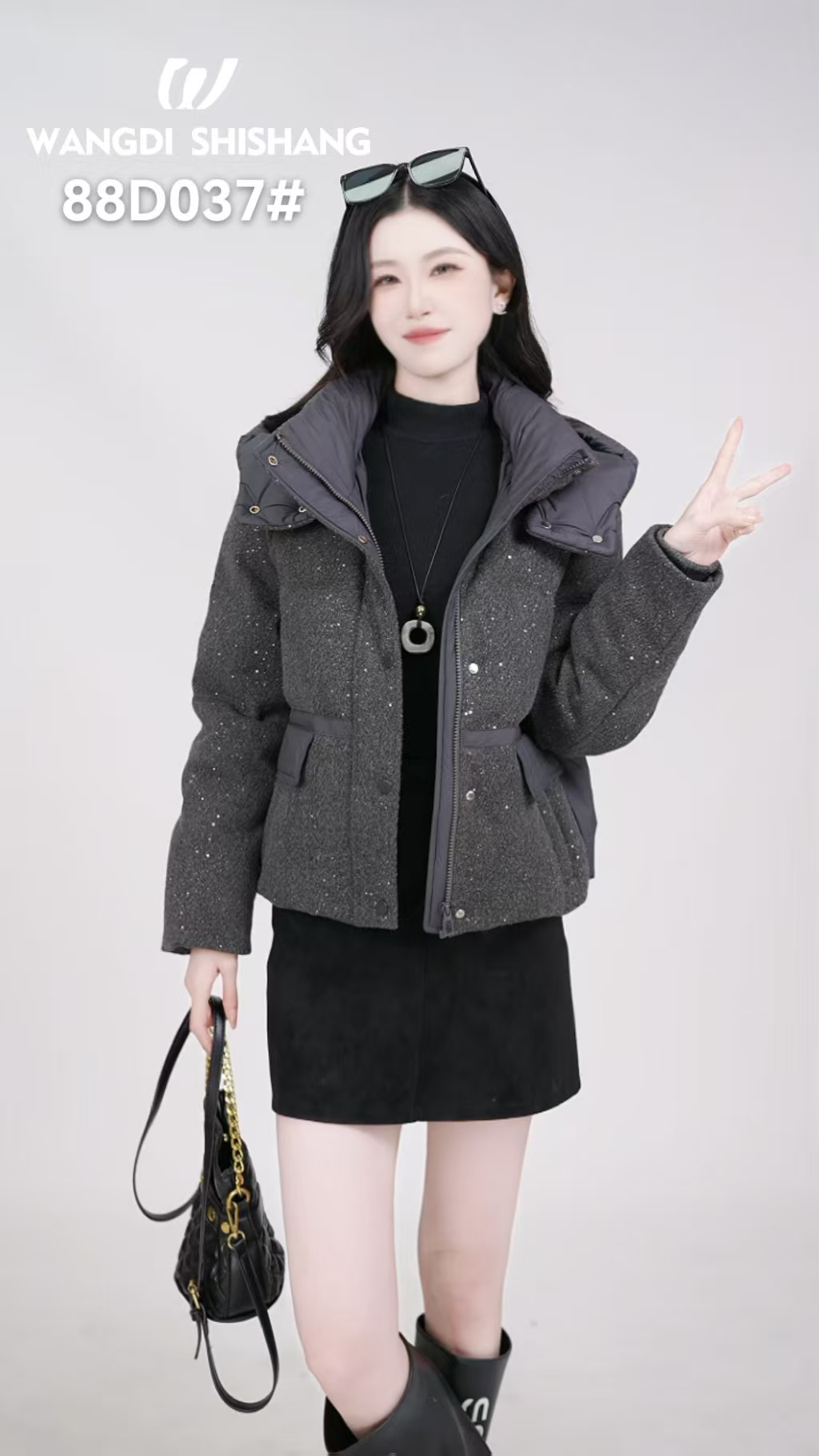 【D986】亮片短款羽绒服女冬季新款连帽加厚面包服黑色外套女