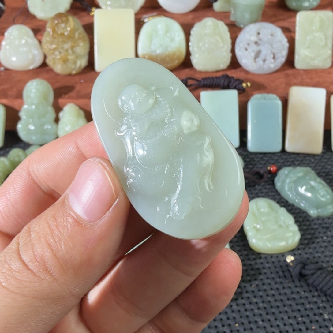 和田玉未镶嵌颈饰