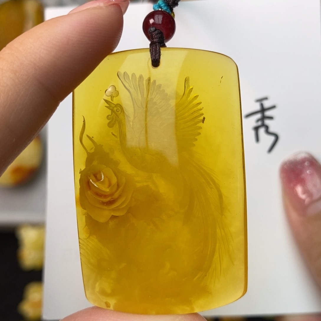 琥珀珠宝奇石未镶嵌