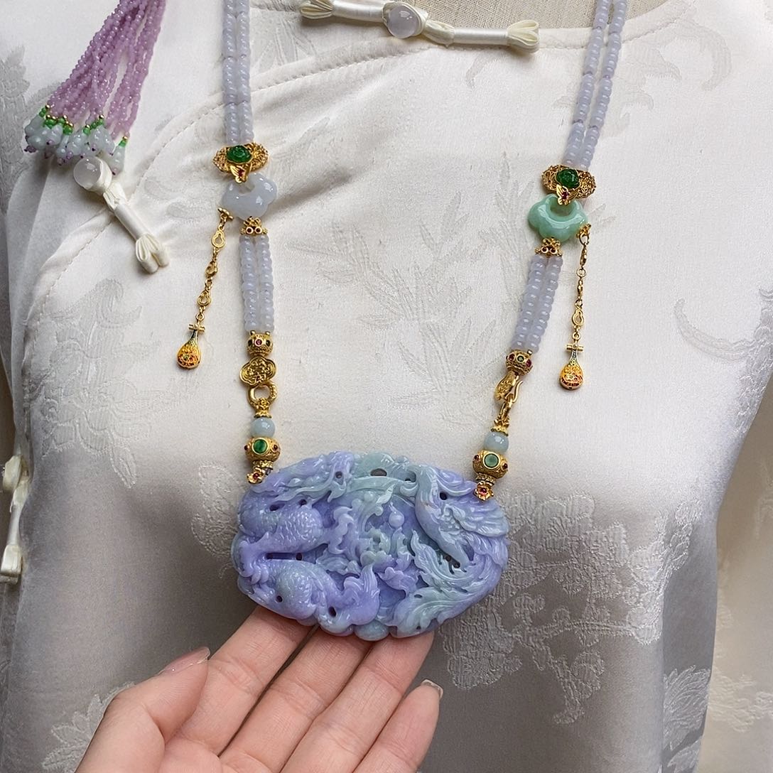 翡翠颈饰未镶嵌天然