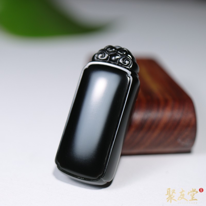 W6聚友堂玉雕21.7克新疆和田玉籽料苏工黑青无事牌平安牌挂玉坠