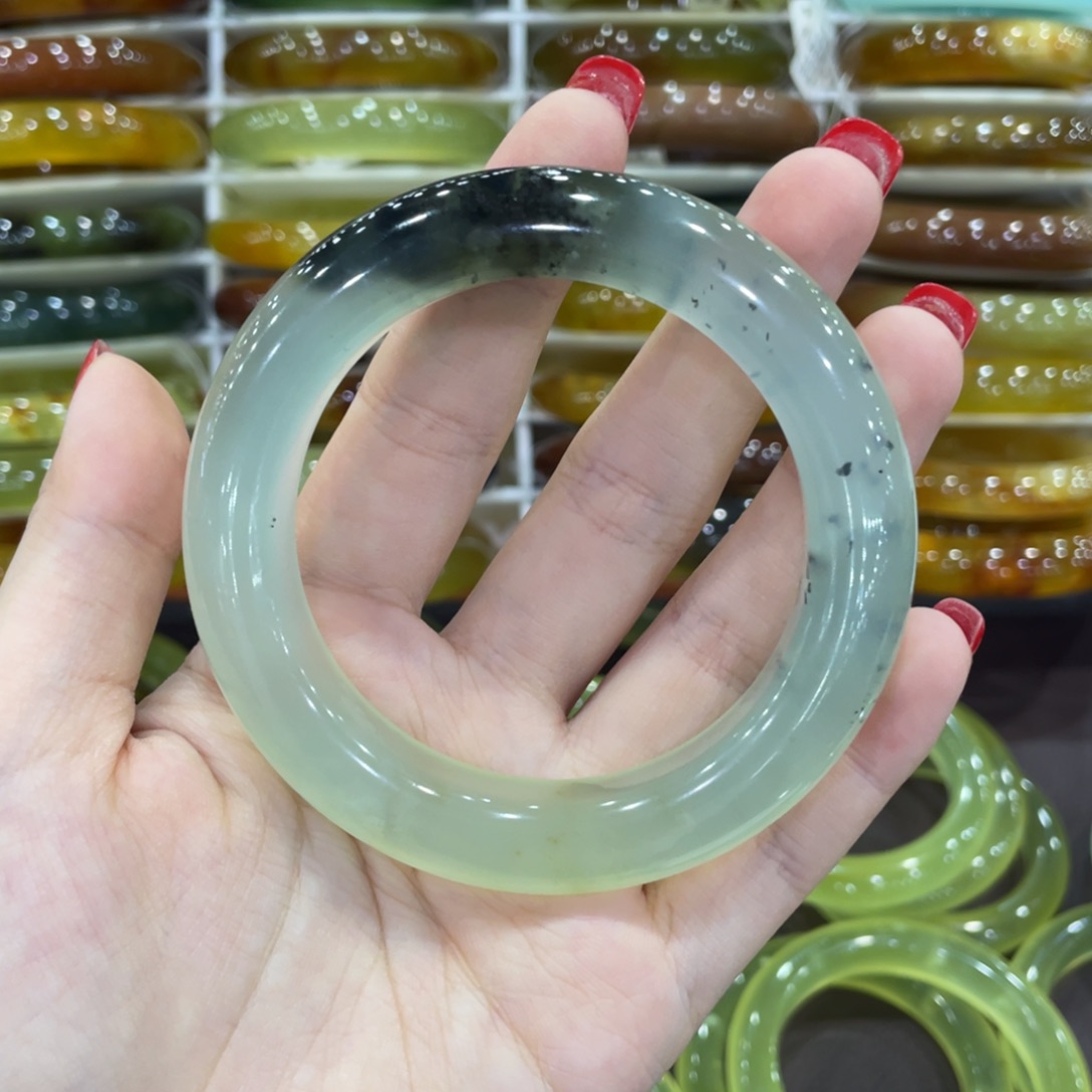未镶嵌蛇纹石玉手镯