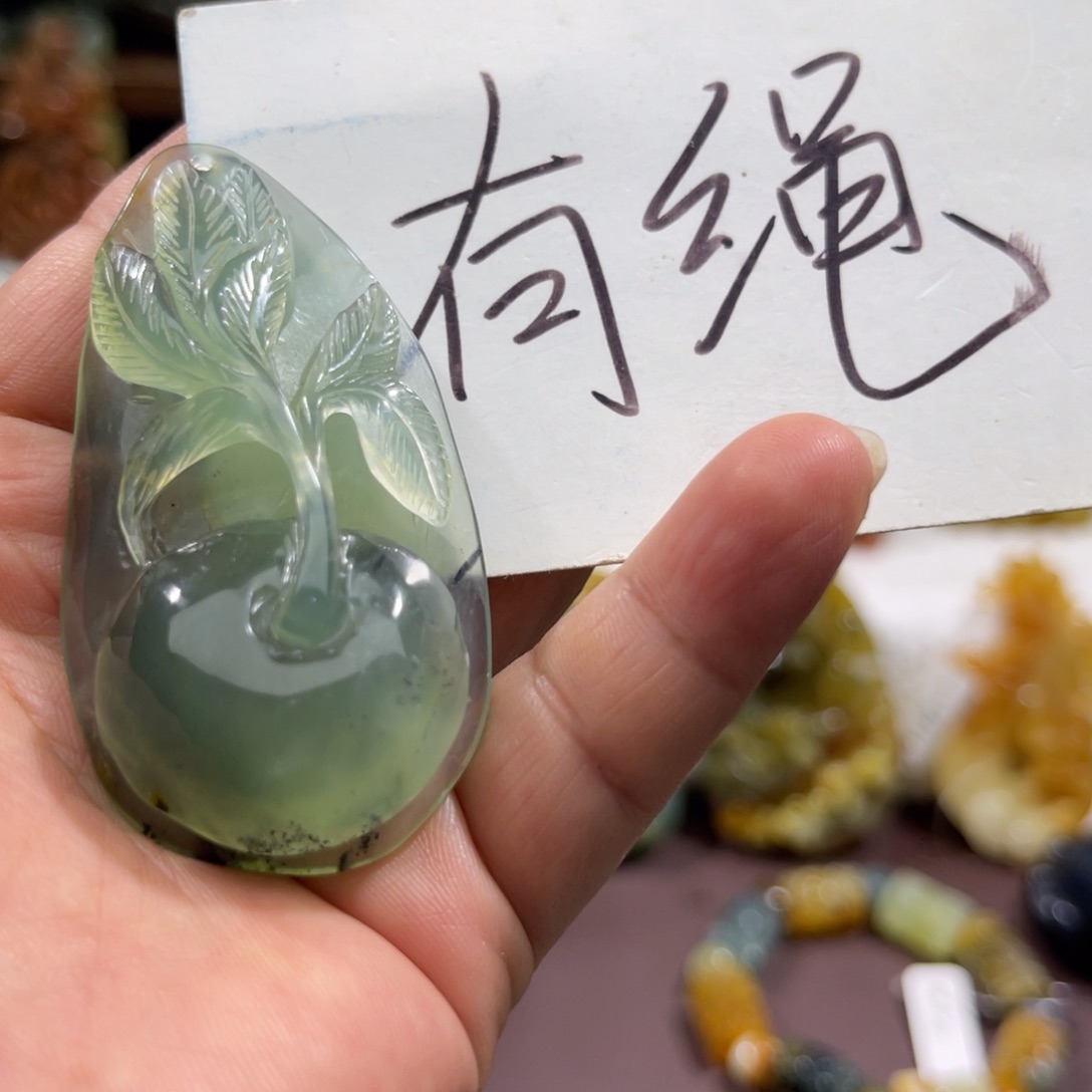 未镶嵌蛇纹石玉颈饰