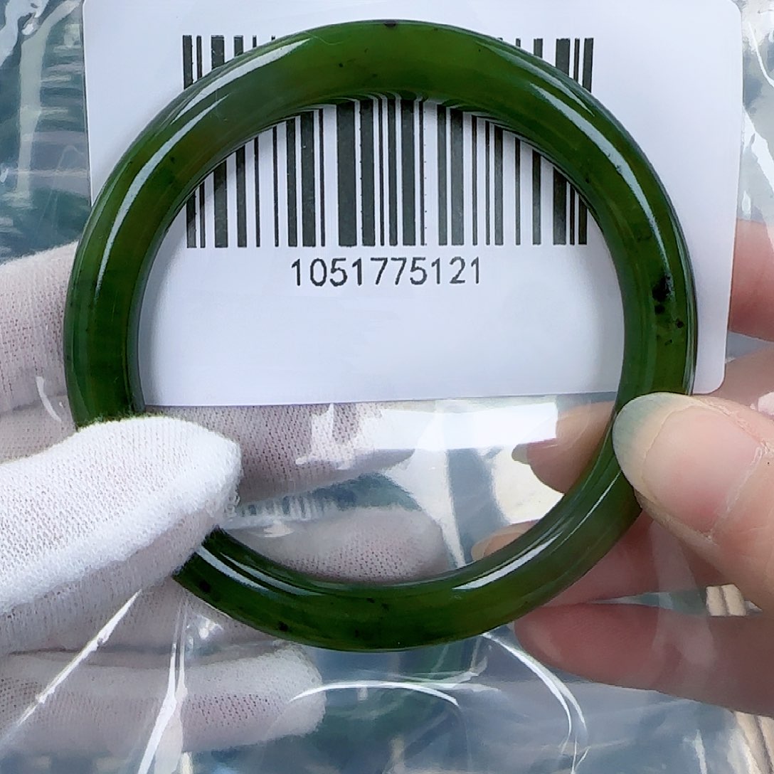 和田玉（碧玉）手镯未镶嵌60