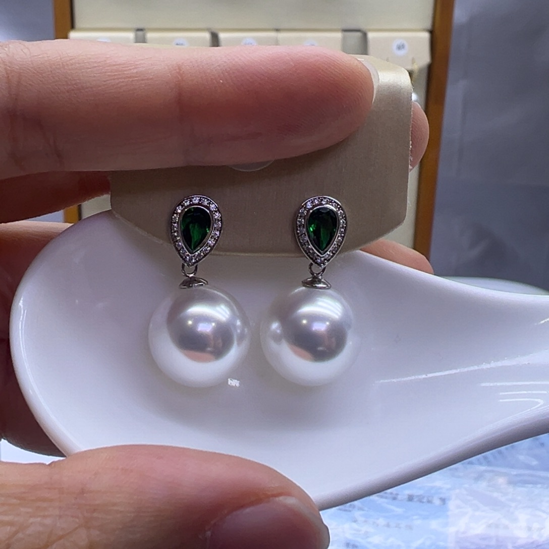 淡水珍珠银S925镶嵌耳饰