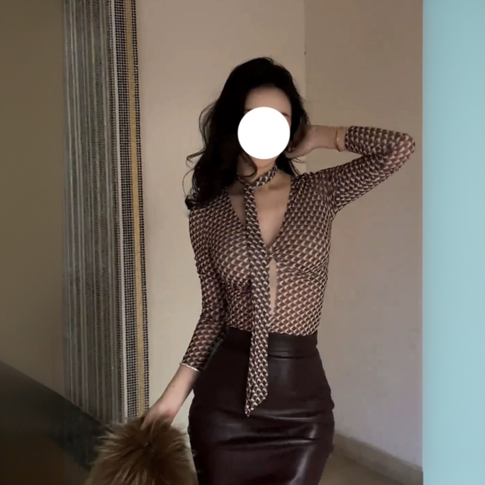 C2583微胖御姐性感v领格纹上衣女春夏轻熟高腰开叉pu皮半身裙套装