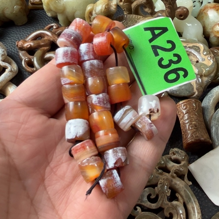 玛瑙/玉髓颈饰合金