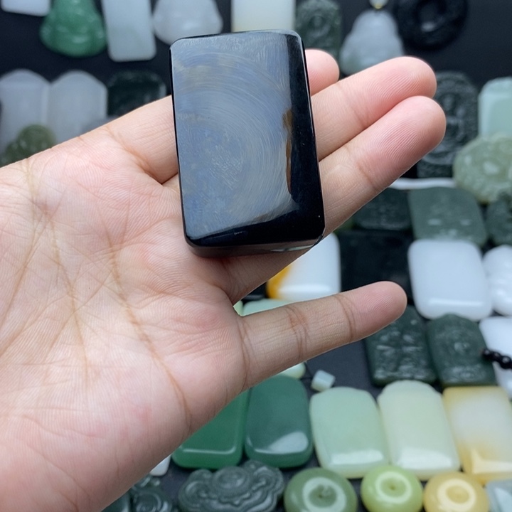 笑***酱和田玉未镶嵌颈饰