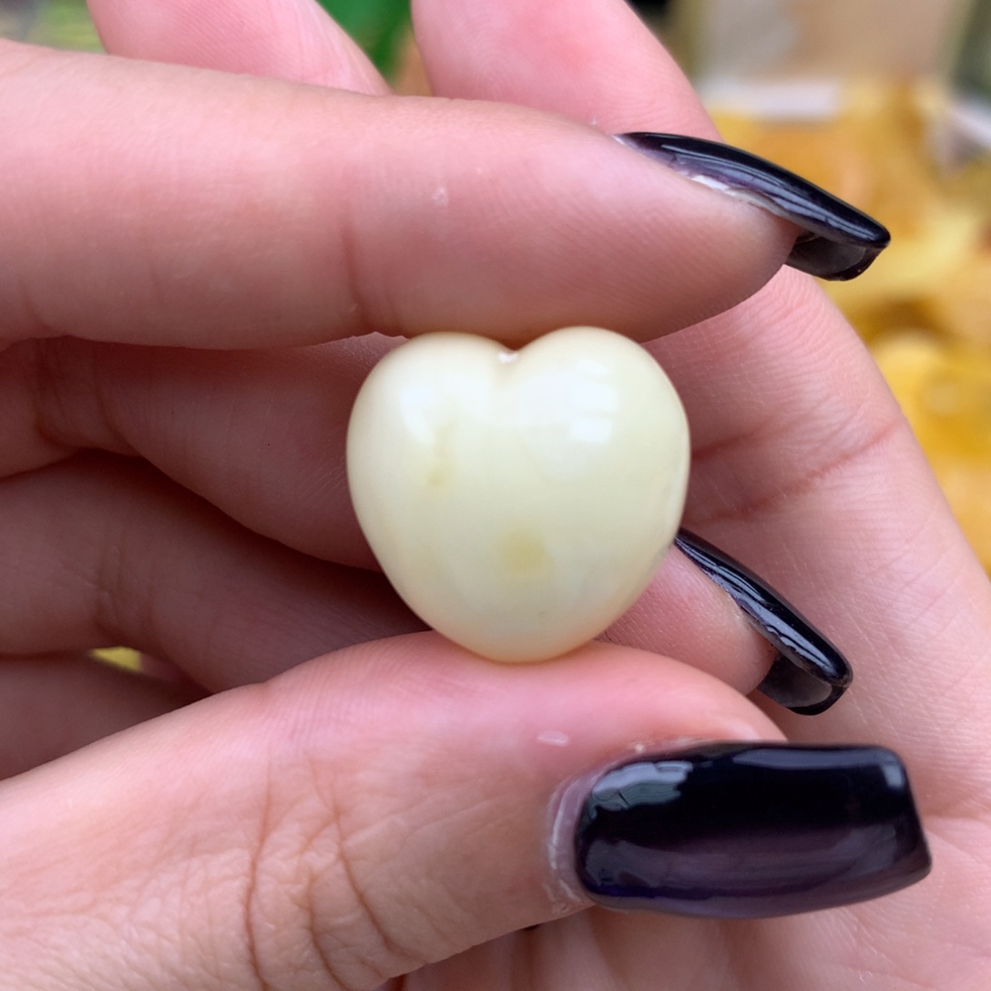 琥珀未镶嵌裸石17