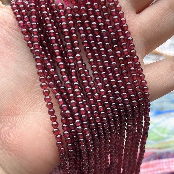 未镶嵌玛瑙/玉髓珠宝半成品一条3mm左右石榴石