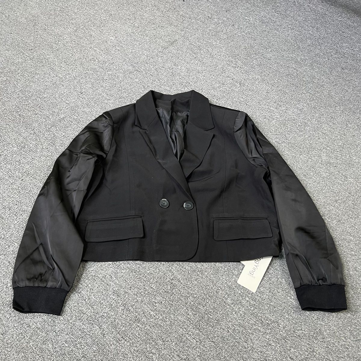 6802撤柜气质外套新款西装短款时尚黑色百搭休闲上衣西服