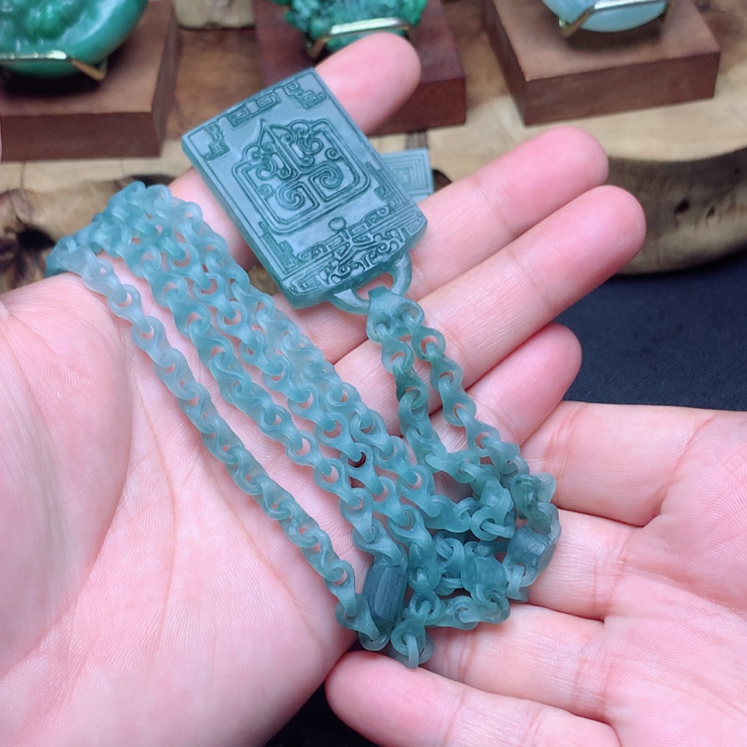 爱***市定制翡翠未镶嵌翡翠