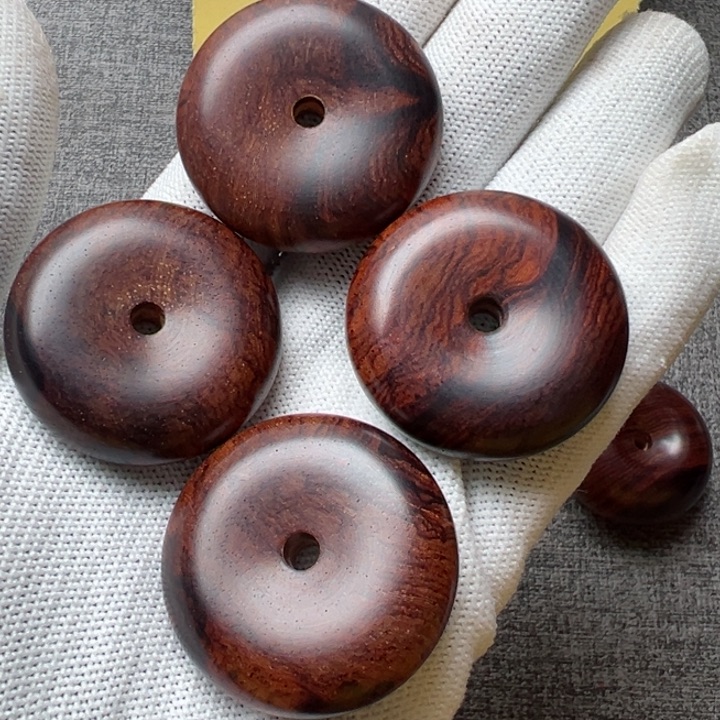 木海南红降平安扣