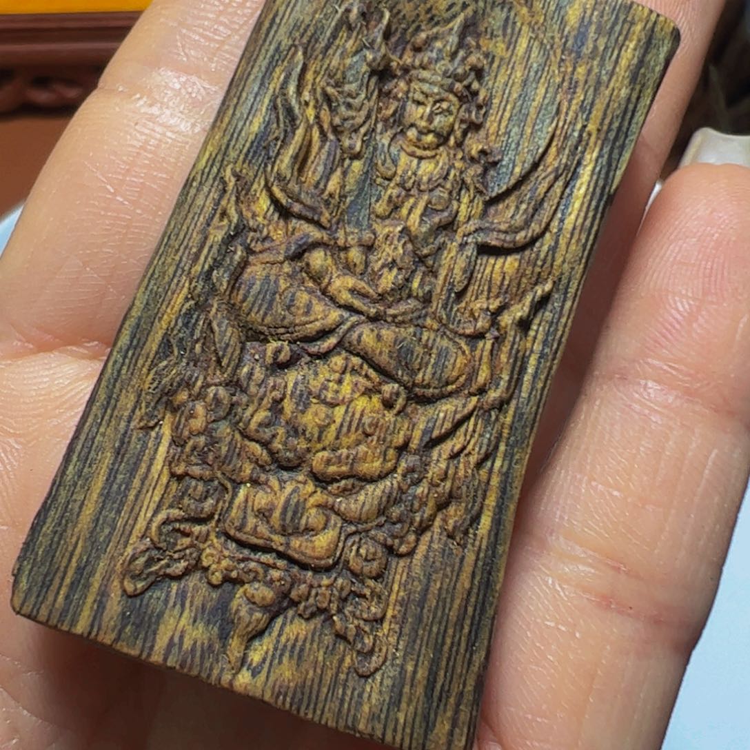 沉香手把件知*沉香棋楠牌子