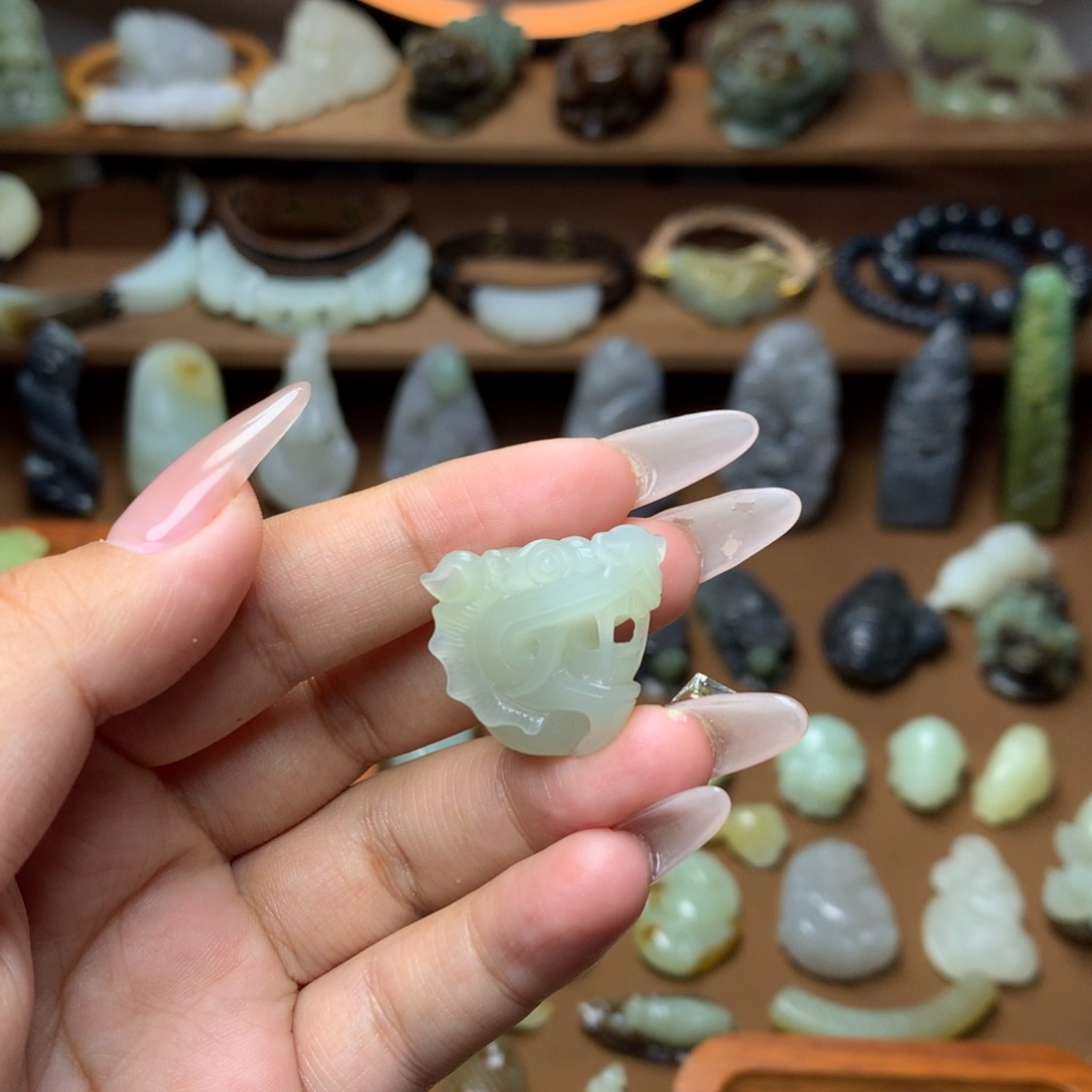 未镶嵌和田玉挂件